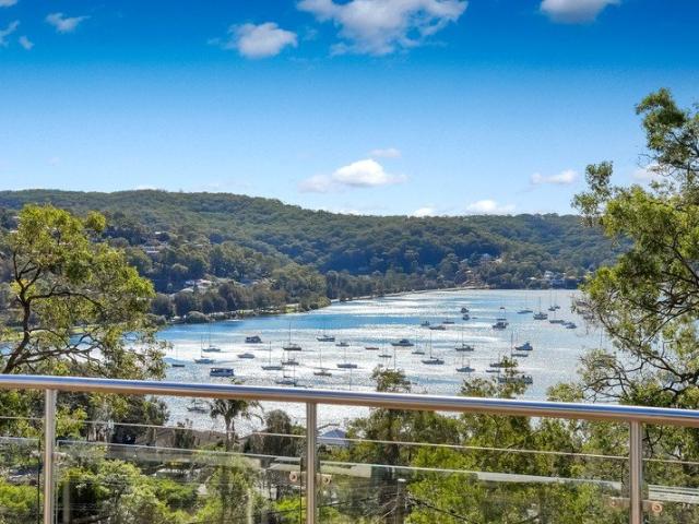 Panoramic Coastal Luxury Metres from the Water's Edge