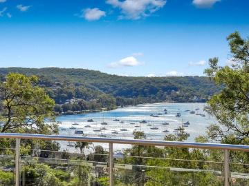 Panoramic Coastal Luxury Metres from the Water's Edge