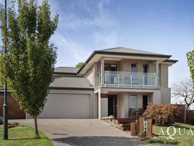~ Panoramic Bay Views & Exceptional Family Luxury ~