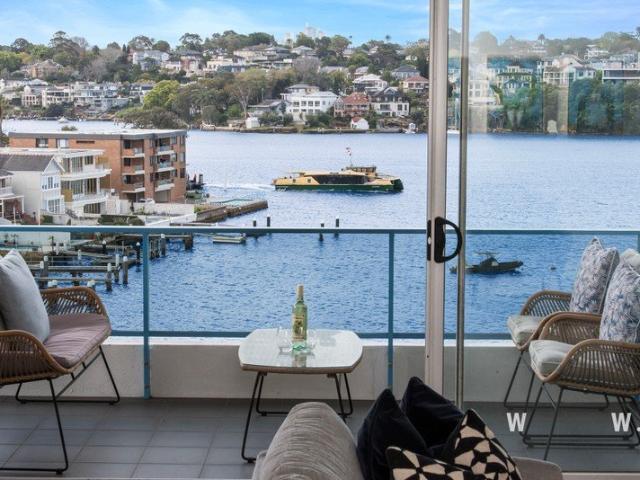 Panoramic Bay Views in a Prized Waterfront Setting