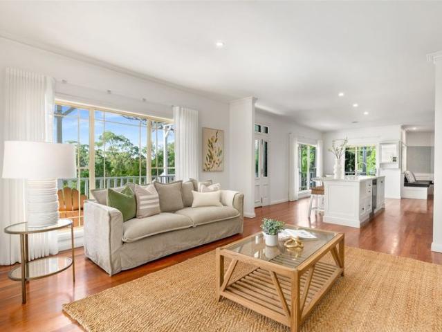 Panoramic Highlands Living with Bush Reserve at Your Back Door