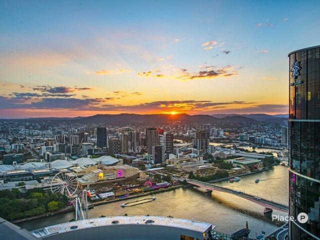 PANORAMIC MT COOT THA & BRISBANE RIVER VIEWS