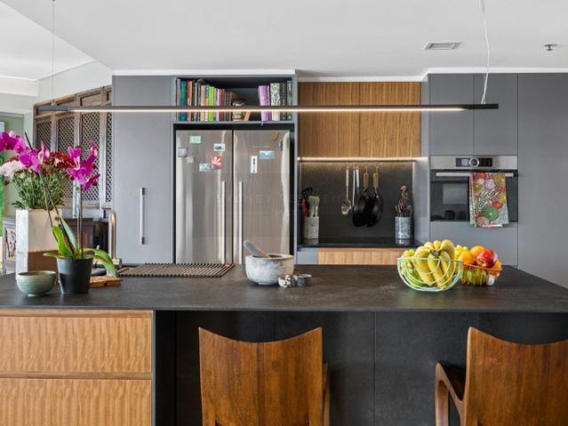 Panoramic Sky Home Celebrating a Deluxe Renovation