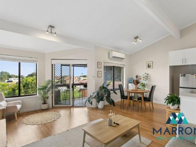 Panoramic Sunset Ocean Views to Rottnest Island!