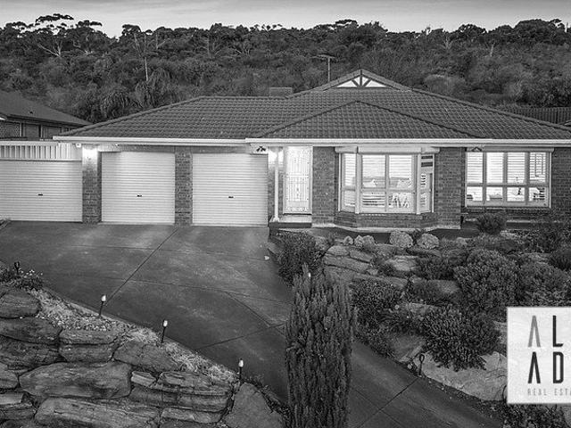 Panoramic Sunsets, Views to the Coast and Room for the Growing Family