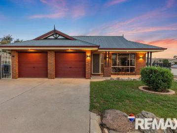 Junee, New South Wales, Marinna - Equipped kitchen