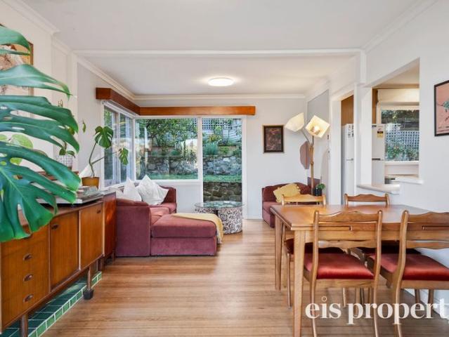 Panoramic Water Views And Peaceful Living In Lindisfarne