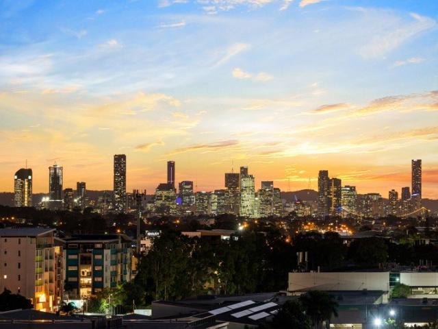 Panoramic top floor paradise with epic CBD views, lift access & lavish resident rooftop pool
