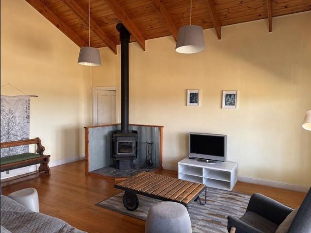 Panoramic Views and an Idyllic Country Lifestyle