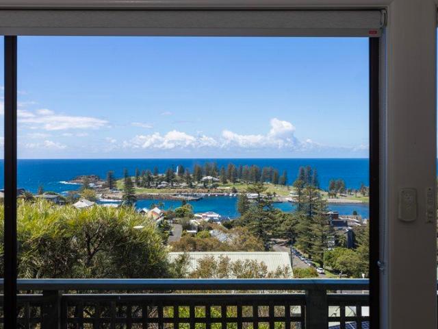 Panoramic views and dual living potential!