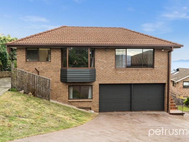 Panoramic views, flexible living & exceptional potential