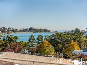 Panoramic Views in the Heart of Mandurah