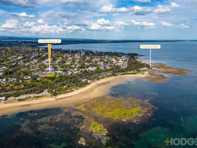 PANORAMIC VIEWS IN THE TRANQUIL SURROUNDINGS OF THE POINT ENTRY VIA LANG STREET