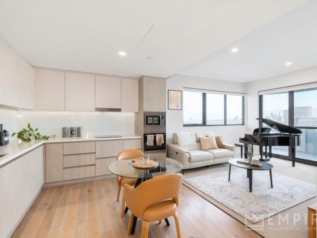 Panoramic Views Prime Location