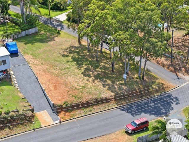 PANORAMIC VIEWS TOWARDS NORTH STRADBROKE ISLAND READY TO BUILD!