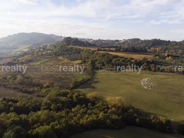 PANORAMICA DELL'IMMOBILE E POSIZIONE 400m² Montepulciano