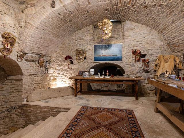 PANORAMICA DELL'IMMOBILE E POSIZIONE 405m² Montepulciano