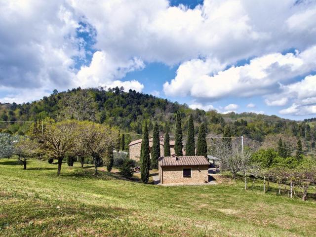 Panoramica Dell'immobile E POSIZIONE 421m² Chianni