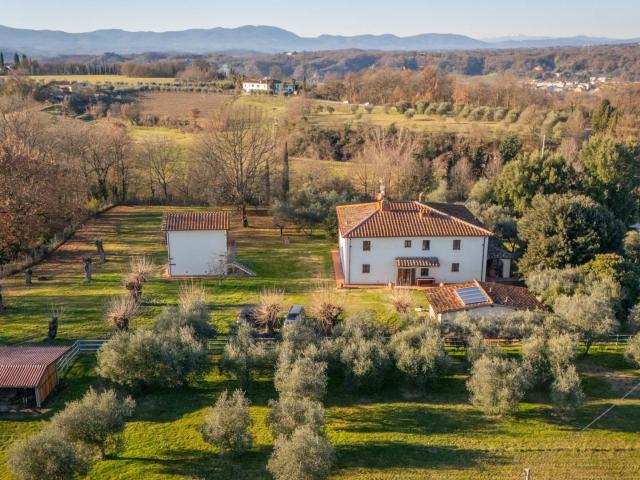 Panoramica Dell'immobile E POSIZIONE 598m² Terranuova Bracciolini