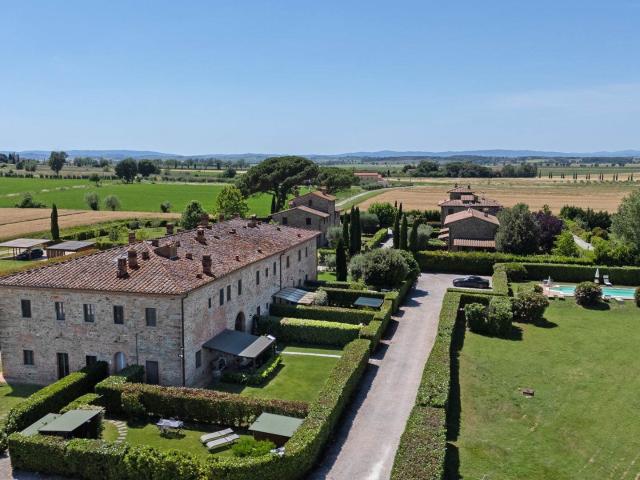 PANORAMICA DELL'IMMOBILE E POSIZIONE 70m² Cortona