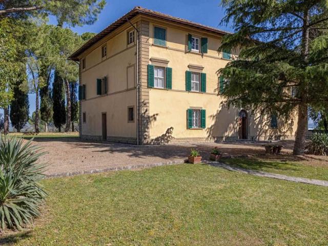 Panoramica Dell'immobile E Posizione 723m² Marciano della Chiana