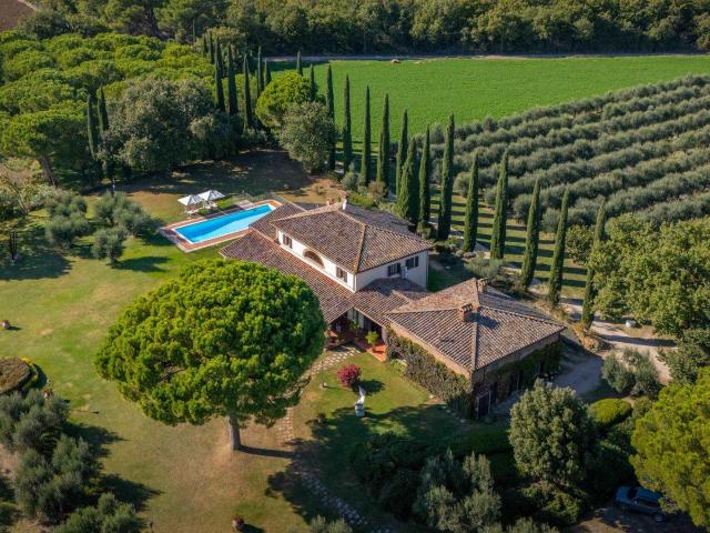 Panoramica Dell'immobile E POSIZIONE 858m² Castiglione del Lago