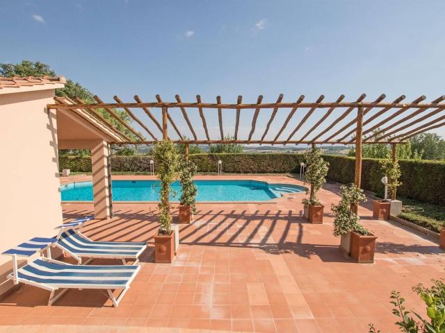 Panoramica Dell'immobile E POSIZIONE 870m² Torrita di siena