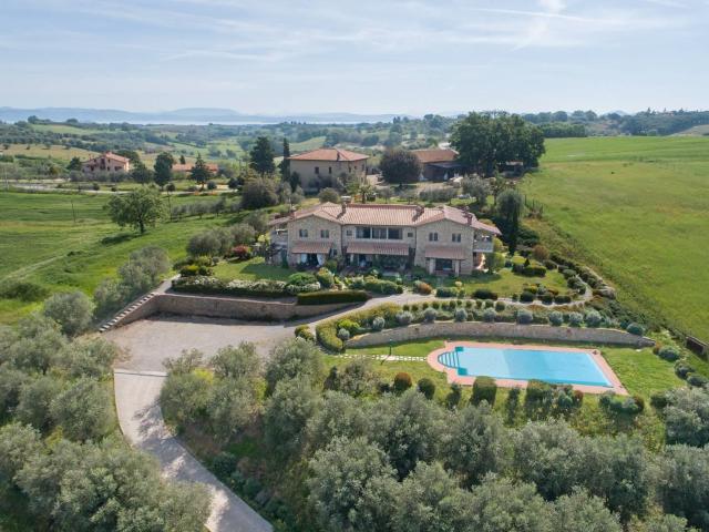 PANORAMICA DELL'IMMOBILE E POSIZIONE 100m² Castiglione del Lago