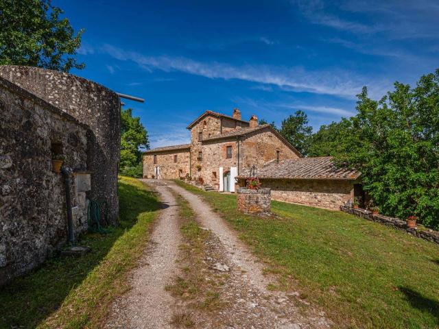 Panoramica Dell'immobile E Posizione 1044m² Castiglione d'Orcia
