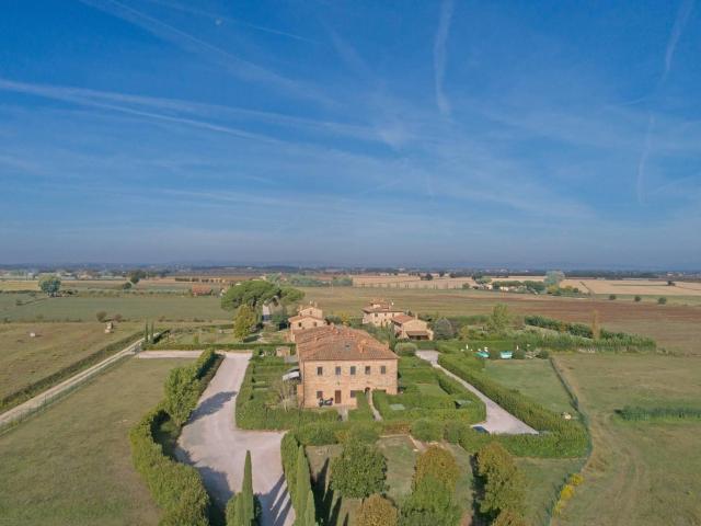 PANORAMICA DELL'IMMOBILE E POSIZIONE 110m² Cortona