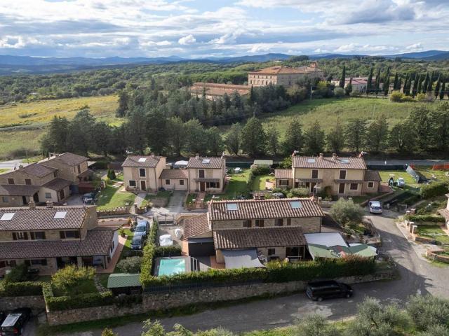 PANORAMICA DELL'IMMOBILE E POSIZIONE 130m² Buonconvento