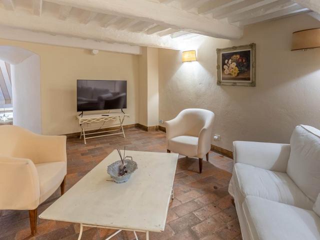 PANORAMICA DELL'IMMOBILE E POSIZIONE 147m² Cortona