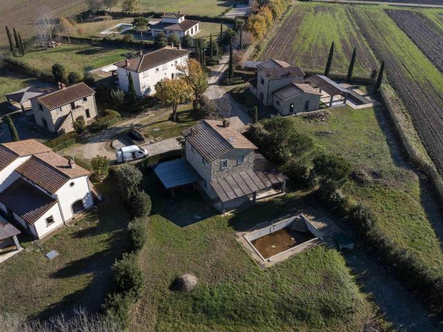 PANORAMICA DELL'IMMOBILE E POSIZIONE 164m² Cortona