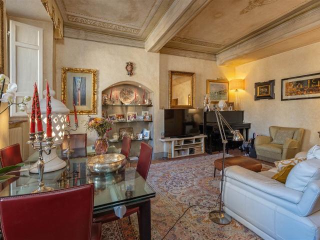 PANORAMICA DELL'IMMOBILE E POSIZIONE 196m² Siena
