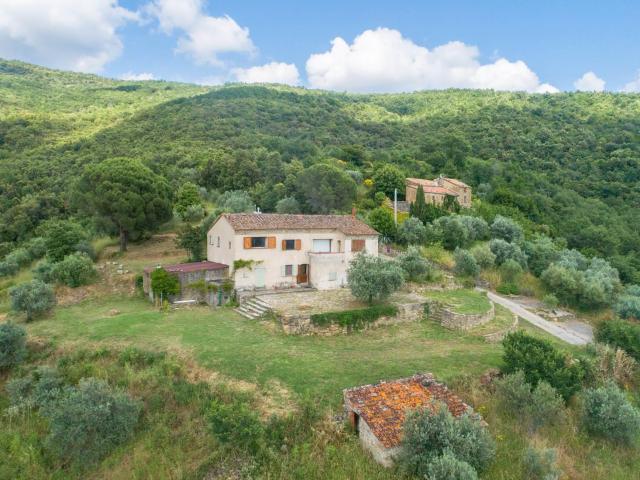PANORAMICA DELL'IMMOBILE E POSIZIONE 200m² Cortona