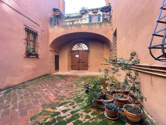 PANORAMICA DELL'IMMOBILE E POSIZIONE 275m² Montepulciano