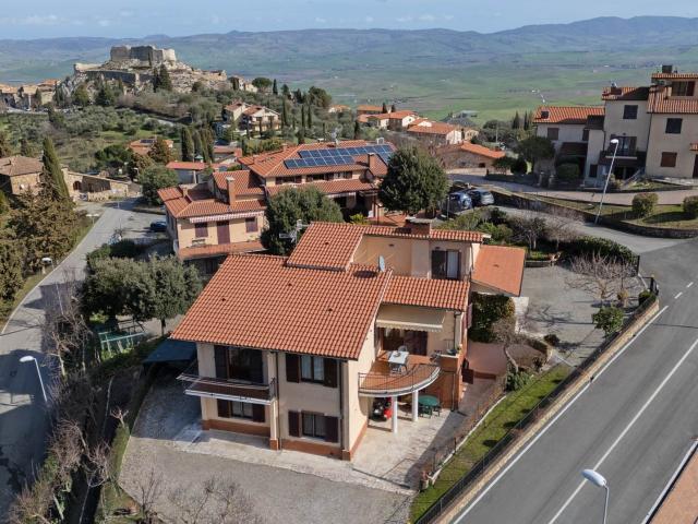 PANORAMICA DELL'IMMOBILE E POSIZIONE 308m² Castiglione d'Orcia