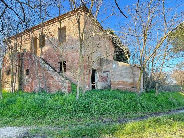 PANORAMICA DELL'IMMOBILE E POSIZIONE 350m² Montepulciano