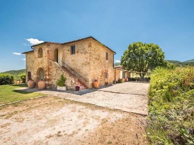 Panoramica Dell'immobile E POSIZIONE 365m² Radicondoli
