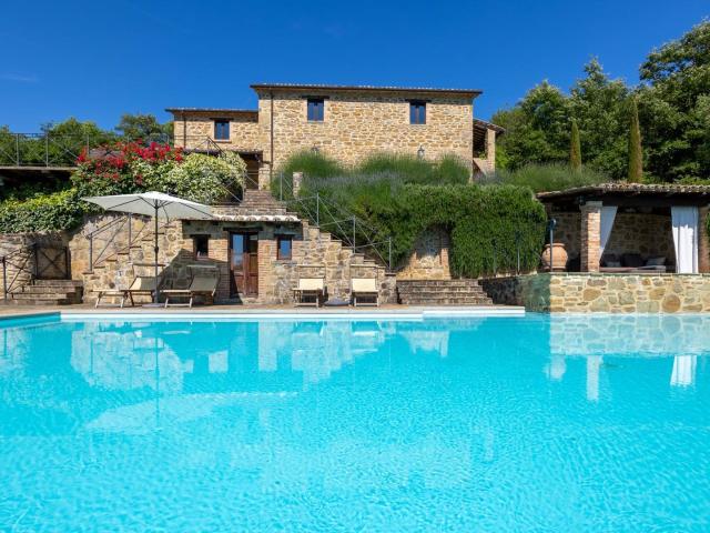 Panoramica Dell'immobile E POSIZIONE 374m² Castiglion Fiorentino