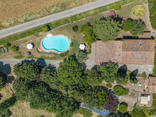 PANORAMICA DELL'IMMOBILE E POSIZIONE 375m² Chianni