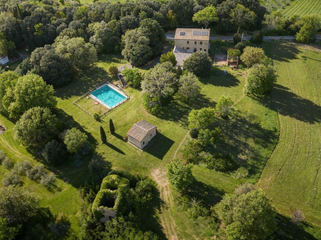 Panoramica Dell'immobile E Posizione 384m² Pomarance