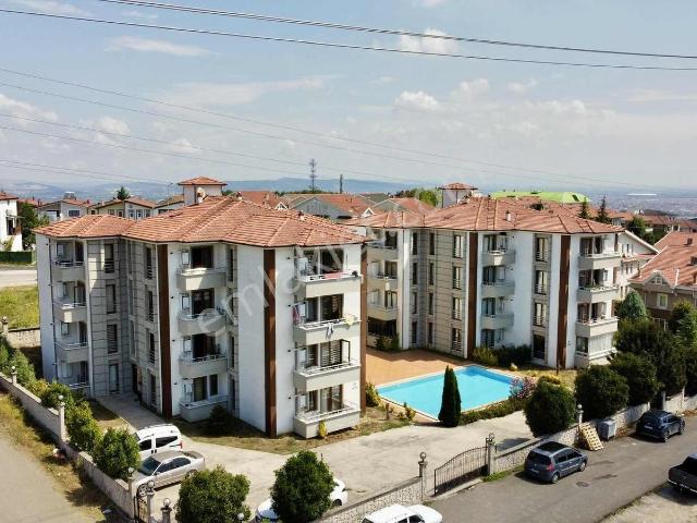 Panoramik Göl Manzaralı,site İçerisinde, Havuzlu, Eşyasız,2+1