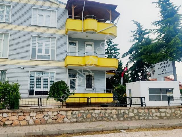 Panoramik Teraslı Tripleks 7+1 Satılık Bahçeli Köşe Başı Villa