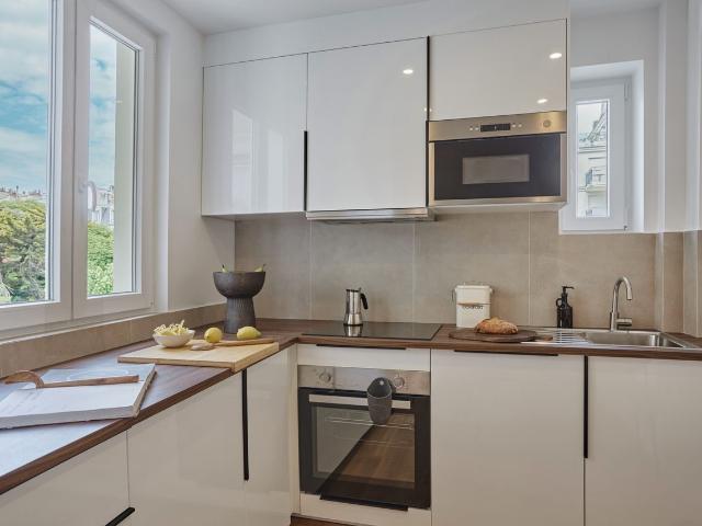 Paalen 2 bedroom apartment in Notre Dame des Champs, Paris Amsterdam Apartments for Rent