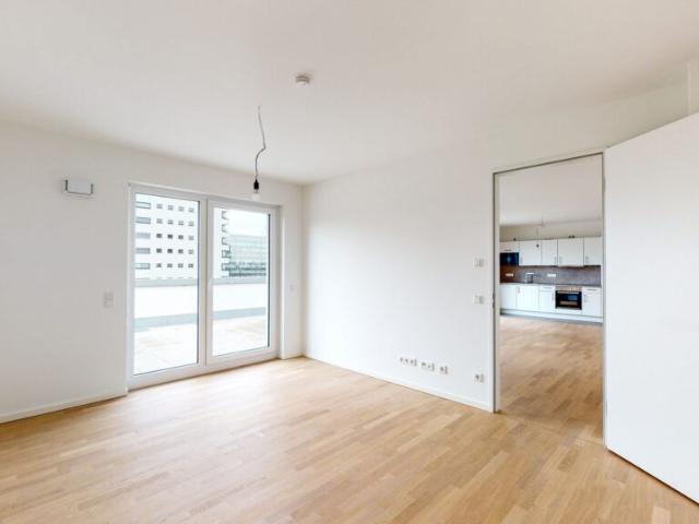 Paare aufgepasst! 2 Zimmer Penthousewohnung mit 2 Dachterrassen und EBK