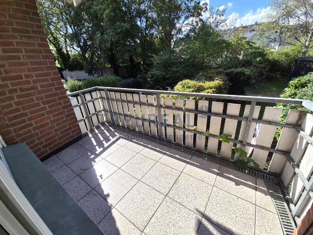 Paare & Singles aufgepasst* 2 Zimmer mit Balkon in Altenessen