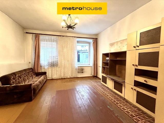 Kawalerka 29 m² w centrum Pabianic komórka i potencjał