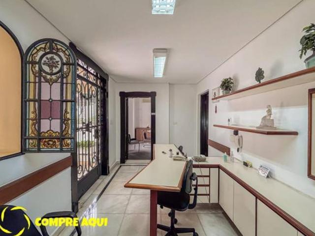 Pacaembú | Casa Comercial | 520m² | 12 Salas | 6 banheiros | 16 Vagas