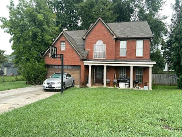 Paces Woods Dr